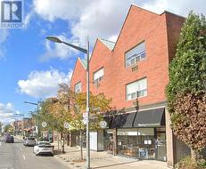 202 - 666 ST CLAIR AVENUE W Toronto, ON M6C 1B1