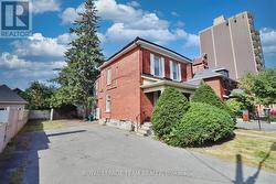 438 PARKDALE AVENUE  Ottawa, ON K1Y 1H1