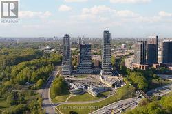 214 - 30 INN ON THE PARK DRIVE Toronto, ON M3C 0P7