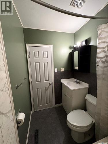 102 Bailey Drive, Yorkton, SK - Indoor Photo Showing Bathroom