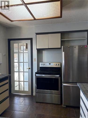 102 Bailey Drive, Yorkton, SK - Indoor Photo Showing Kitchen
