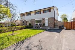 102 BERKINDALE DRIVE  Hamilton, ON L8E 1M5
