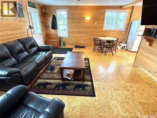 38 Gaddesby Drive, Meota Rm No.468, SK - Indoor Photo Showing Living Room