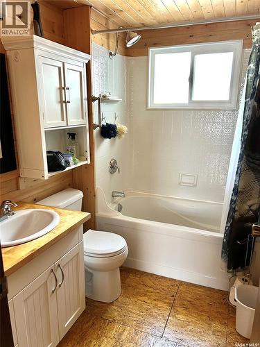 38 Gaddesby Drive, Meota Rm No.468, SK - Indoor Photo Showing Bathroom