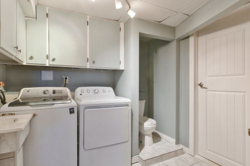 Salle de bains - 532 6E Avenue, Saint-Jérôme, QC - Indoor Photo Showing Laundry Room