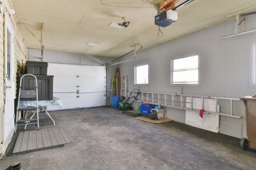 Garage - 532 6E Avenue, Saint-Jérôme, QC - Indoor Photo Showing Garage