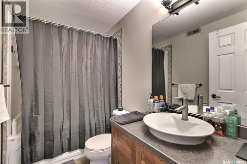 2433 Jameson Crescent, Regina, SK - Indoor Photo Showing Bathroom