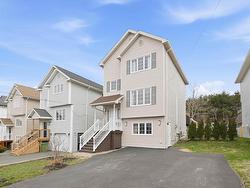 22 Glenbourne Court  Halifax, NS B3S 1E2
