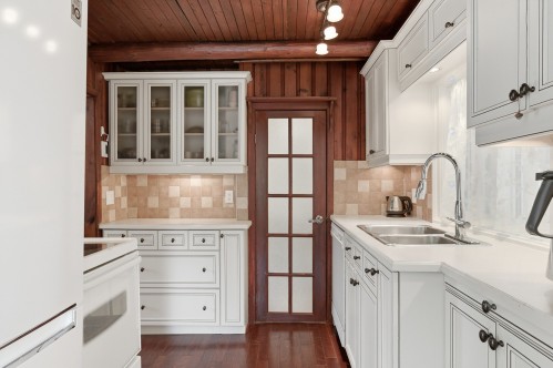 Cuisine - 4395 Rue De La Capricieuse, Sainte-Adèle, QC - Indoor Photo Showing Kitchen With Double Sink