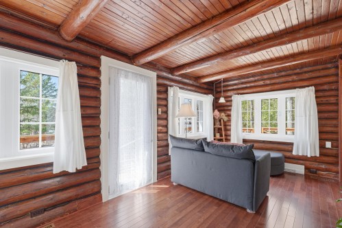 Salon - 4395 Rue De La Capricieuse, Sainte-Adèle, QC - Indoor