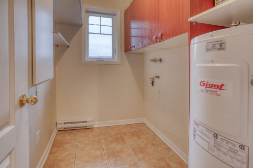 Salle de lavage - 1169 Boul. Du Curé-Labelle, Blainville, QC - Indoor