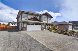 726 Cameleon Dr Campbell River, BC V9H 0A7
