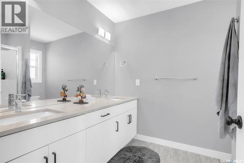608 Brighton Gate, Saskatoon, SK - Indoor Photo Showing Bathroom