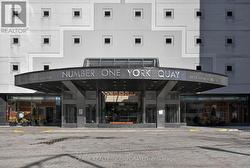 1605 - 77 HARBOUR SQUARE Toronto, ON M5J 2S2