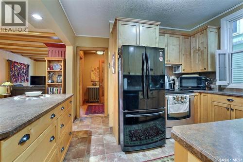 2834 Rae Street, Regina, SK - Indoor Photo Showing Kitchen