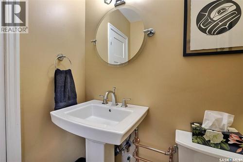 2834 Rae Street, Regina, SK - Indoor Photo Showing Bathroom