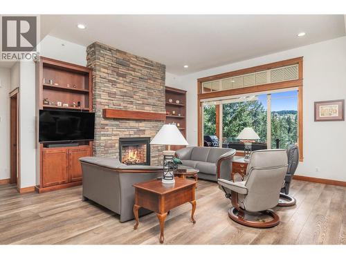 312 Rexor Place, Vernon, BC - Indoor Photo Showing Living Room With Fireplace