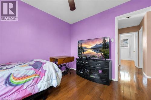 102 Berkindale Drive, Hamilton, ON - Indoor Photo Showing Bedroom