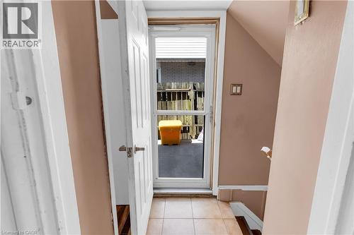 102 Berkindale Drive, Hamilton, ON - Indoor Photo Showing Other Room