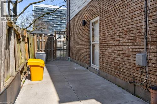 102 Berkindale Drive, Hamilton, ON - Outdoor
