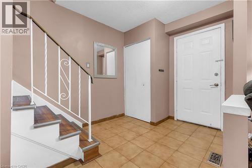 102 Berkindale Drive, Hamilton, ON - Indoor Photo Showing Other Room