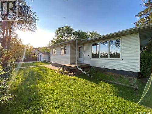 320 2 Street E, Carnduff, SK - Outdoor