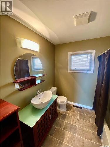 320 2 Street E, Carnduff, SK - Indoor Photo Showing Bathroom