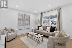 374 NAVY STREET Welland (Lincoln/Crowland), ON L3B 4Y4