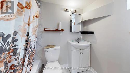 113 Kingswood Drive N, Brampton, ON - Indoor Photo Showing Bathroom