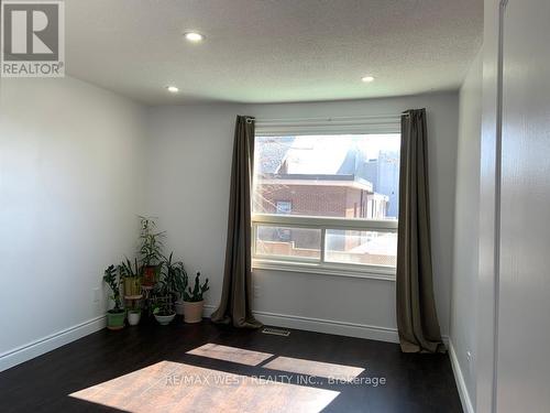 113 Kingswood Drive N, Brampton, ON - Indoor