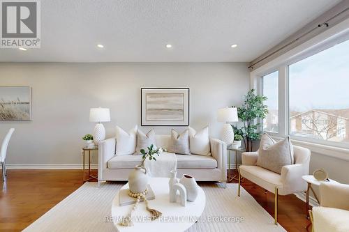 113 Kingswood Drive N, Brampton, ON - Indoor Photo Showing Living Room