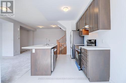 2013 Cameron Lott Crescent, Oshawa, ON - Indoor Photo Showing Kitchen