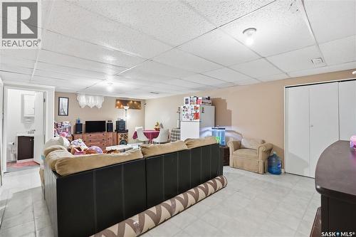 94 Lloyd Crescent, Regina, SK - Indoor