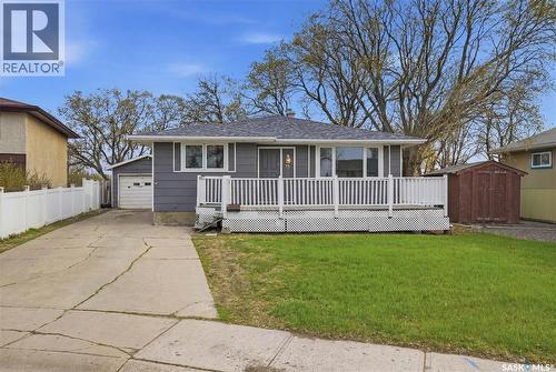 94 Lloyd Crescent, Regina, SK - Outdoor With Deck Patio Veranda