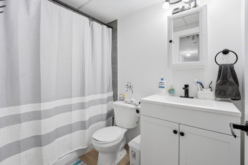 Bathroom - 204-4798 Rue De Gaspé, Sherbrooke (Brompton/Rock Forest/Saint-Élie/Deauville), QC - Indoor Photo Showing Bathroom