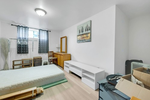 Bedroom - 1090 Rue De L'Orée-Des-Bois, Sainte-Adèle, QC - Indoor Photo Showing Other Room