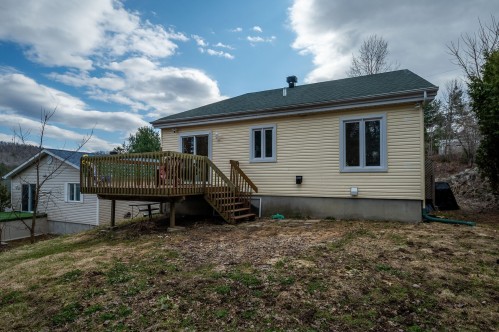 Back of Structure - 1090 Rue De L'Orée-Des-Bois, Sainte-Adèle, QC - Outdoor