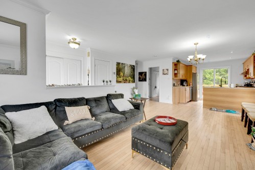 Living Room - 1090 Rue De L'Orée-Des-Bois, Sainte-Adèle, QC - Indoor Photo Showing Living Room