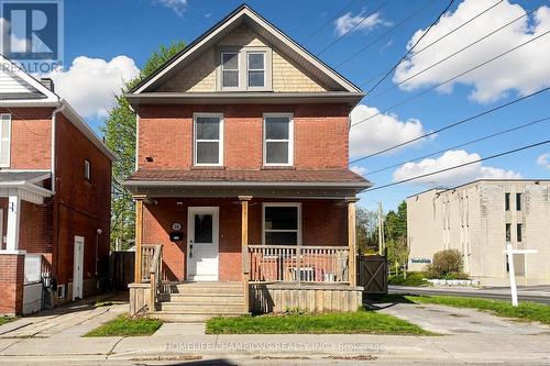 238 DEARBORN AVENUE  Oshawa, ON L1G 4Z4