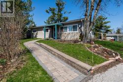 18 TREFOIL DRIVE  Innisfil, ON L9S 1P7