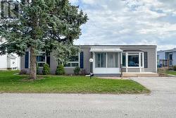 8 LOYALIST COURT Clarington, ON L1B 1A8
