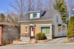 285  - 287 Rue St-Joseph N.  Thetford Mines, QC G6G 3P4