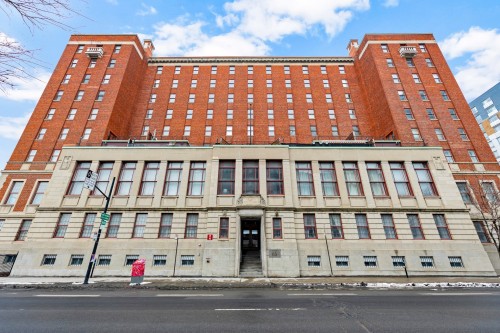 302-65 Boul. René-Lévesque E.  Montréal (Ville-Marie), QC H2X 1N2