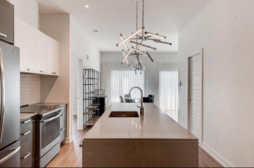Kitchen - 509-1900 Rue Émile-Martineau, Laval (Laval-Des-Rapides), QC - Indoor Photo Showing Kitchen With Upgraded Kitchen