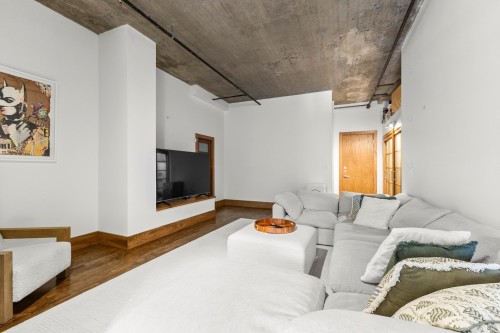 Salle familiale - 508-608-20 Rue Des Soeurs-Grises, Montréal (Ville-Marie), QC - Indoor Photo Showing Living Room