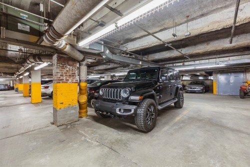 Stationnement - 508-608-20 Rue Des Soeurs-Grises, Montréal (Ville-Marie), QC - Indoor Photo Showing Garage