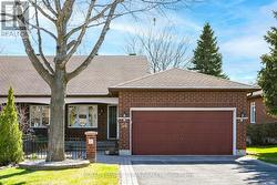 56 COULSON COURT  Ottawa, ON K2K 2X9