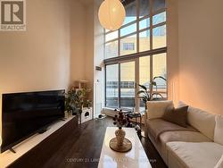 203 - 255 RICHMOND STREET E Toronto, ON M5A 4T7