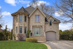69 Grand Boulevard O. Saint-Bruno-De-Montarville, QC J3V 4P6