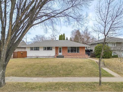 25 Almond Crescent  Brandon, MB R7B 0Z9